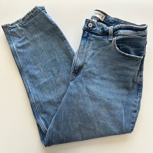 Abercrombie & Fitch Curve Love High Rise Mom Jean - Picture 1 of 7